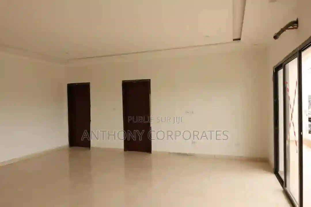 Annonce N°07015985-ski72 Bureaux - Adjame Indenie - Vue 7