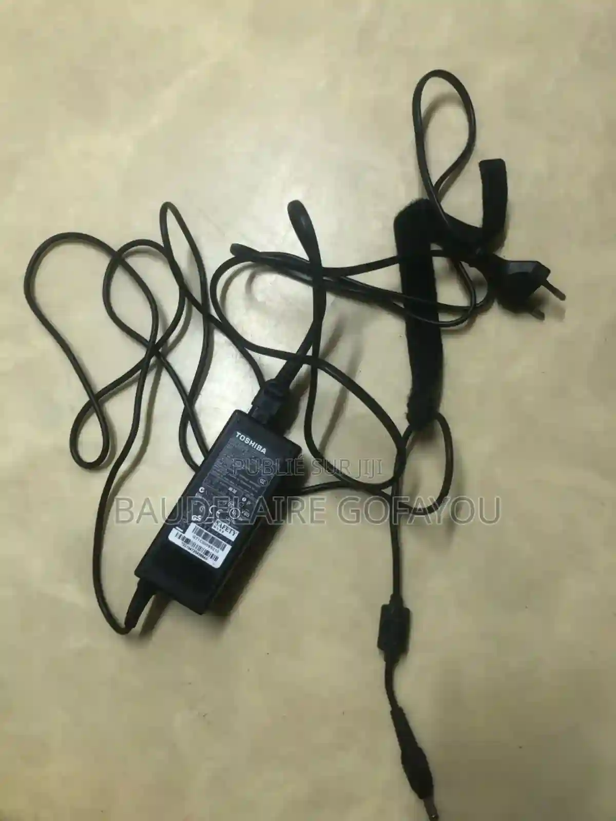 Chargeur Ordinateur Toshiba - Vue 2