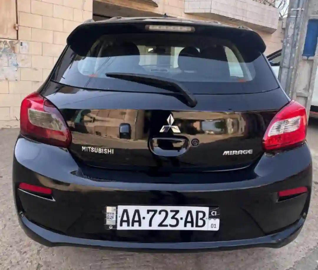 Mitsubishi Mirage en vente 