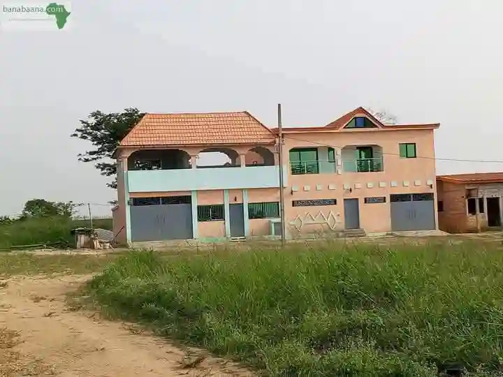 Villa Duplex & Appartement en Vente - Vue 2