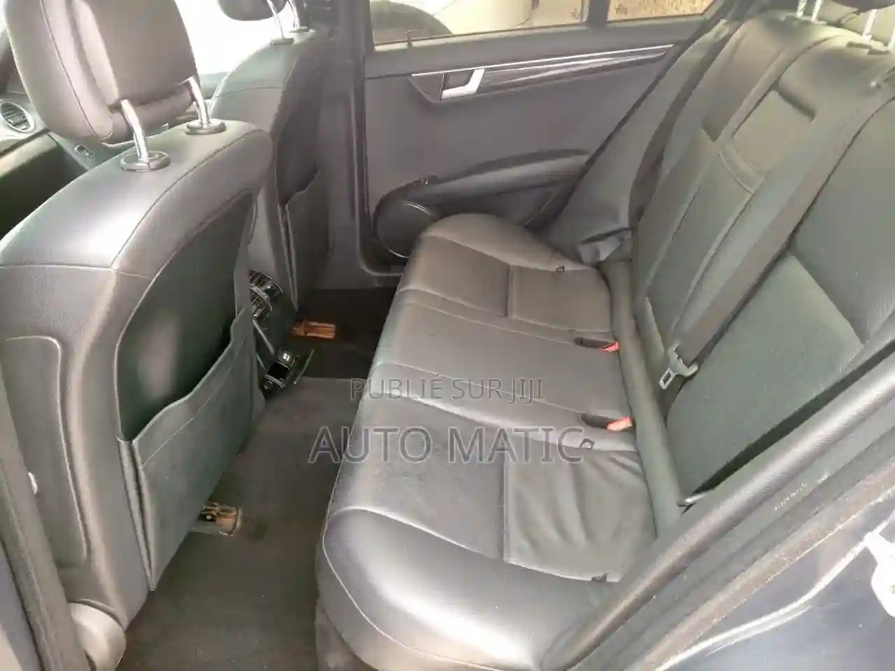 Mercedes-benz C300 2013 Noir - Vue 3