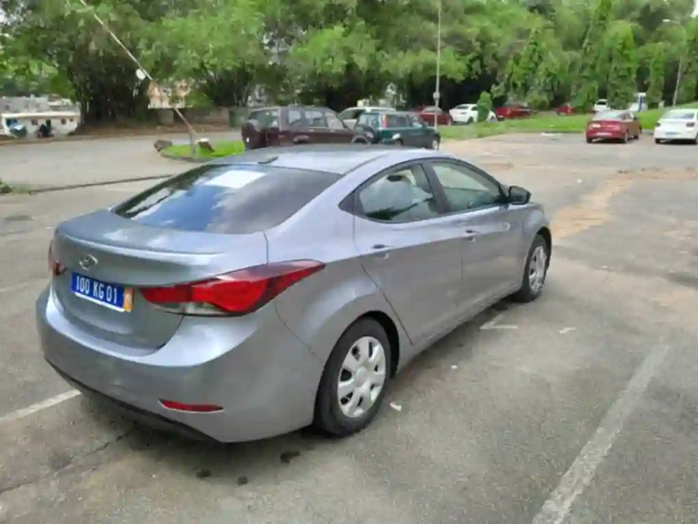 HYUNDAI ELANTRA EN VENTE  - Vue 2