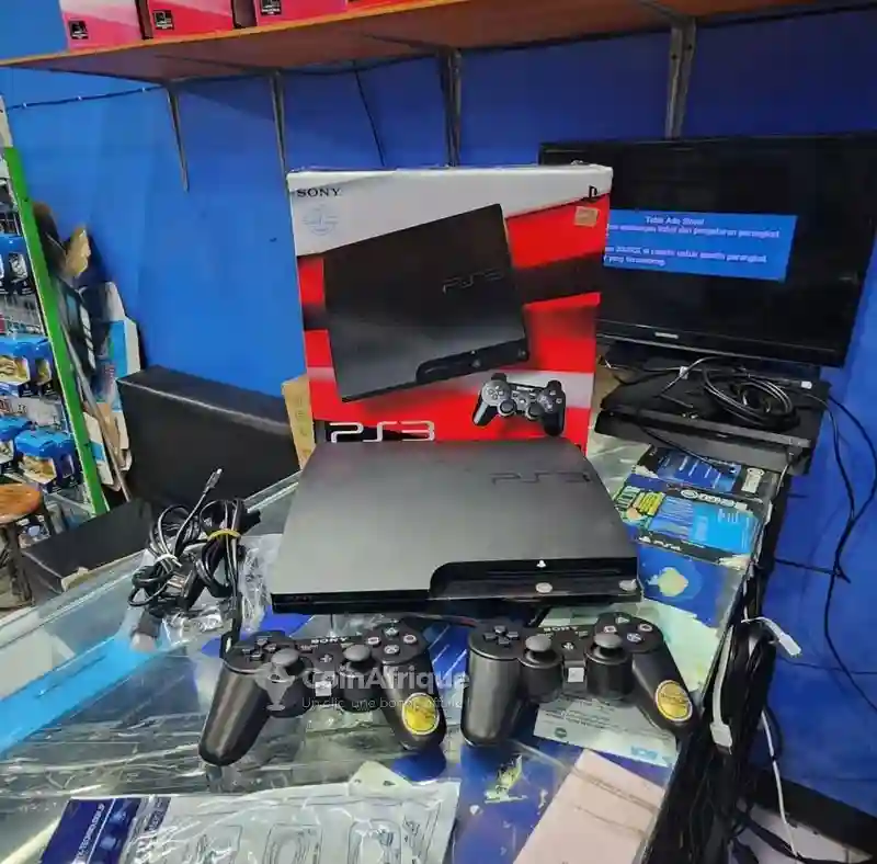 Playstation 3 Slim - Vue 2