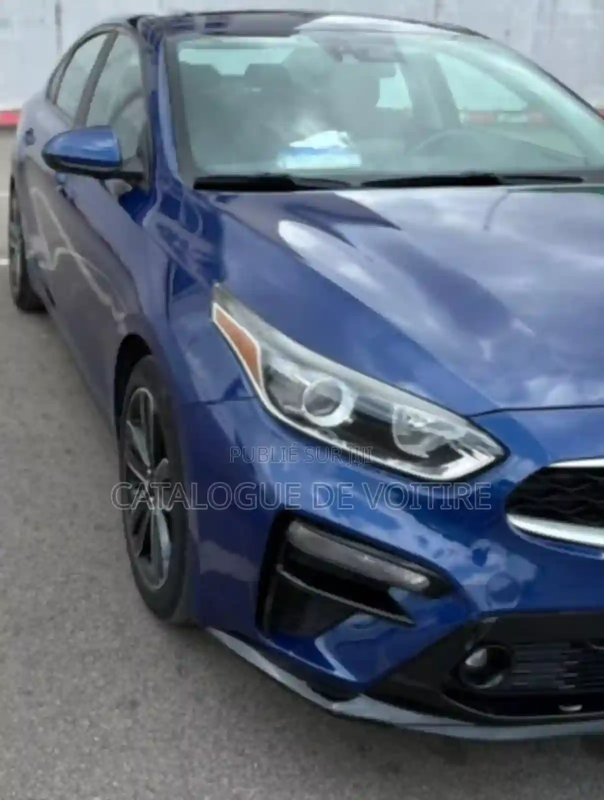 Kia Forte 2022 Bleu - Vue 3