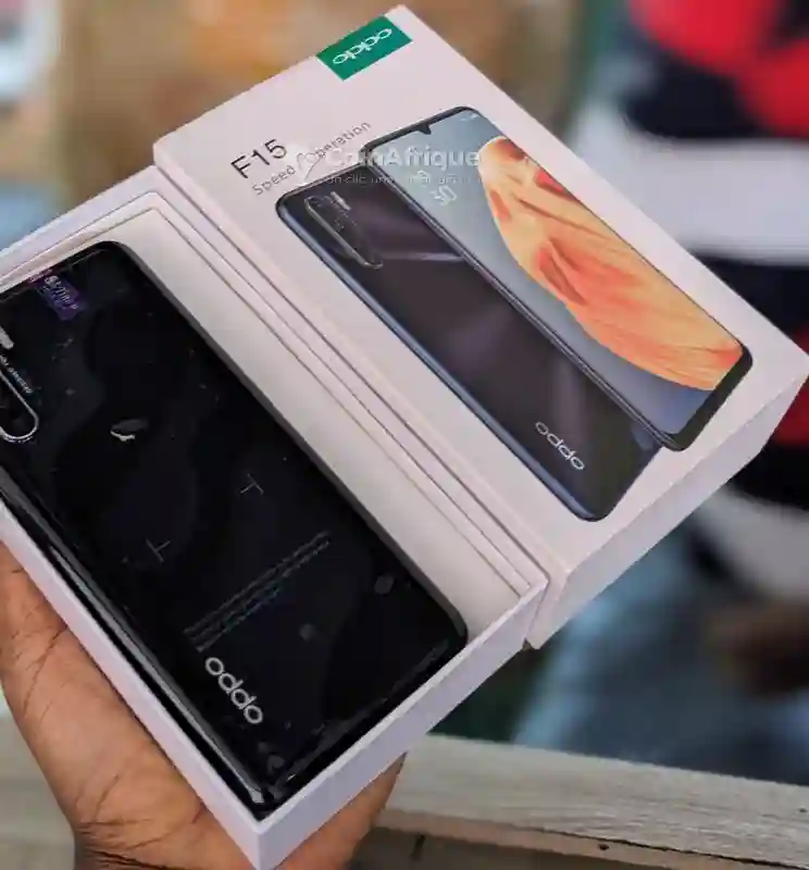 Oppo F15 256go - Vue 2
