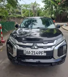 Mitsubishi Outlander 2021 Noir