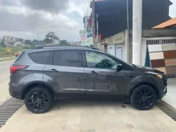 Ford Escape SE 4x4 2019 Noir