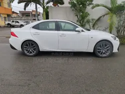 Lexus IS 2022 Blanc