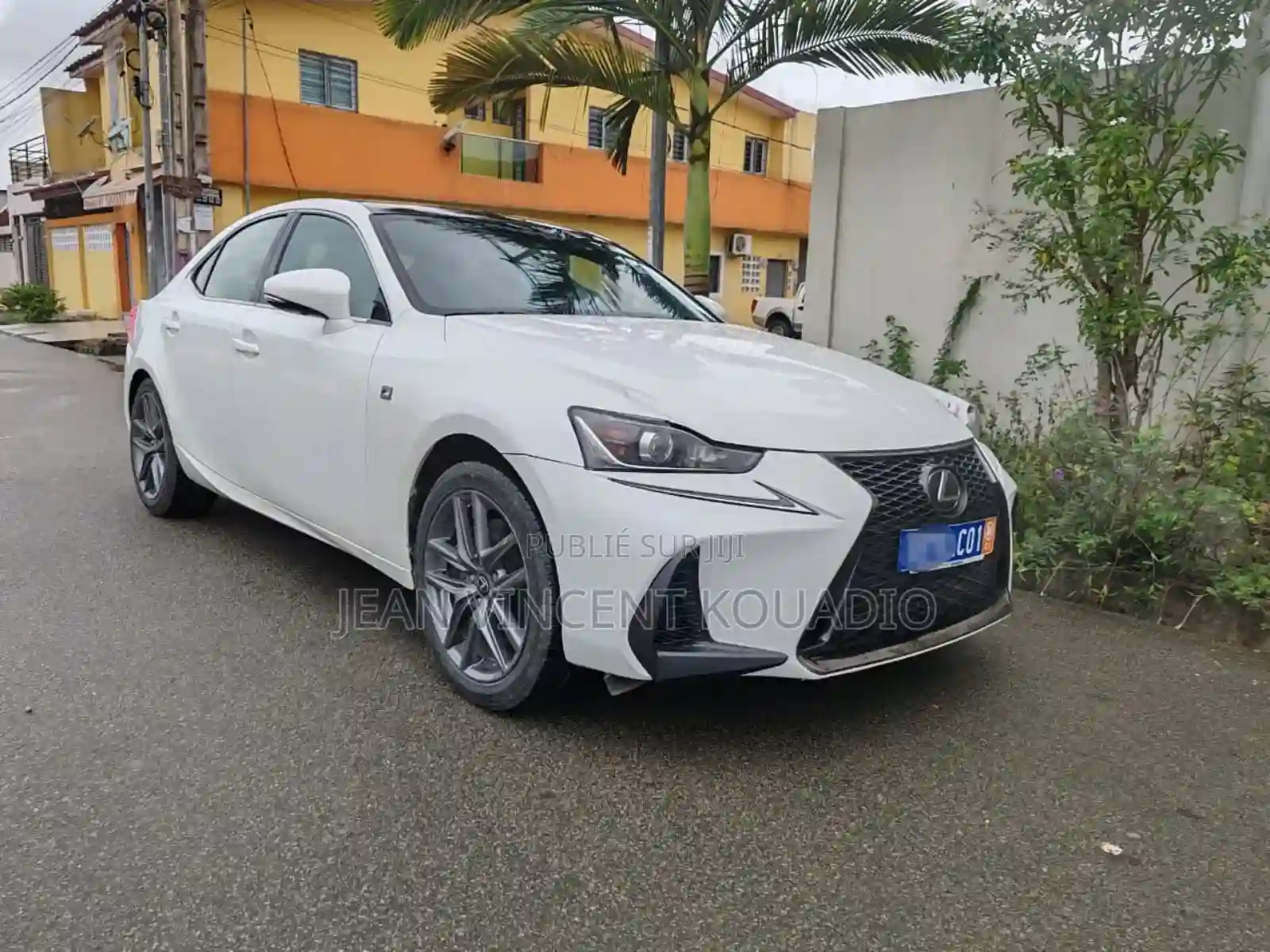 Lexus IS 2022 Blanc - Vue 2