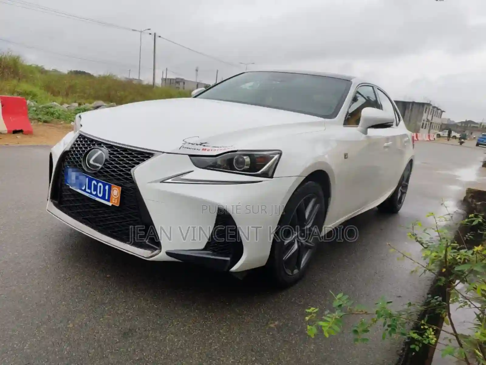Lexus IS 2022 Blanc - Vue 4