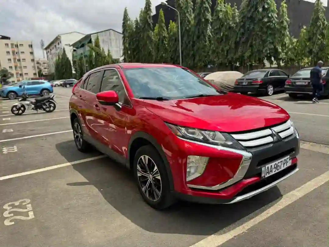 Mitsubishi eclipse Cross  - Vue 1