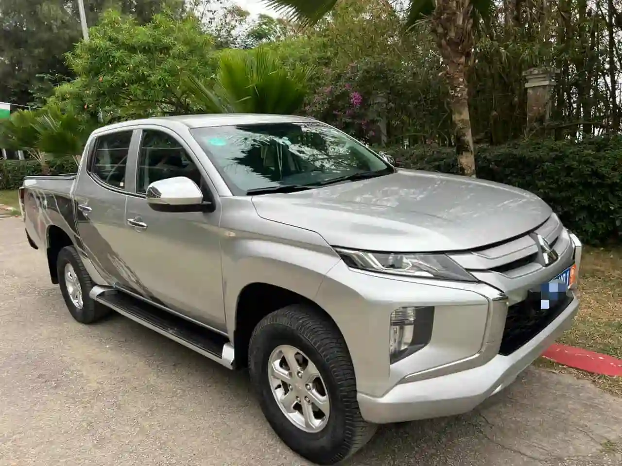 MITSUBISHI L200 EN VENTE