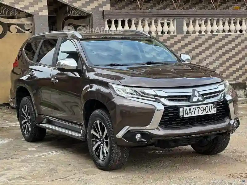 Mitsubishi Pajero Sport 2020 - Vue 4