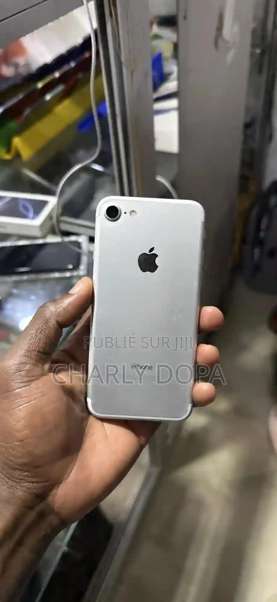 Pomme Iphone 7 32 GB Gris - Vue 2