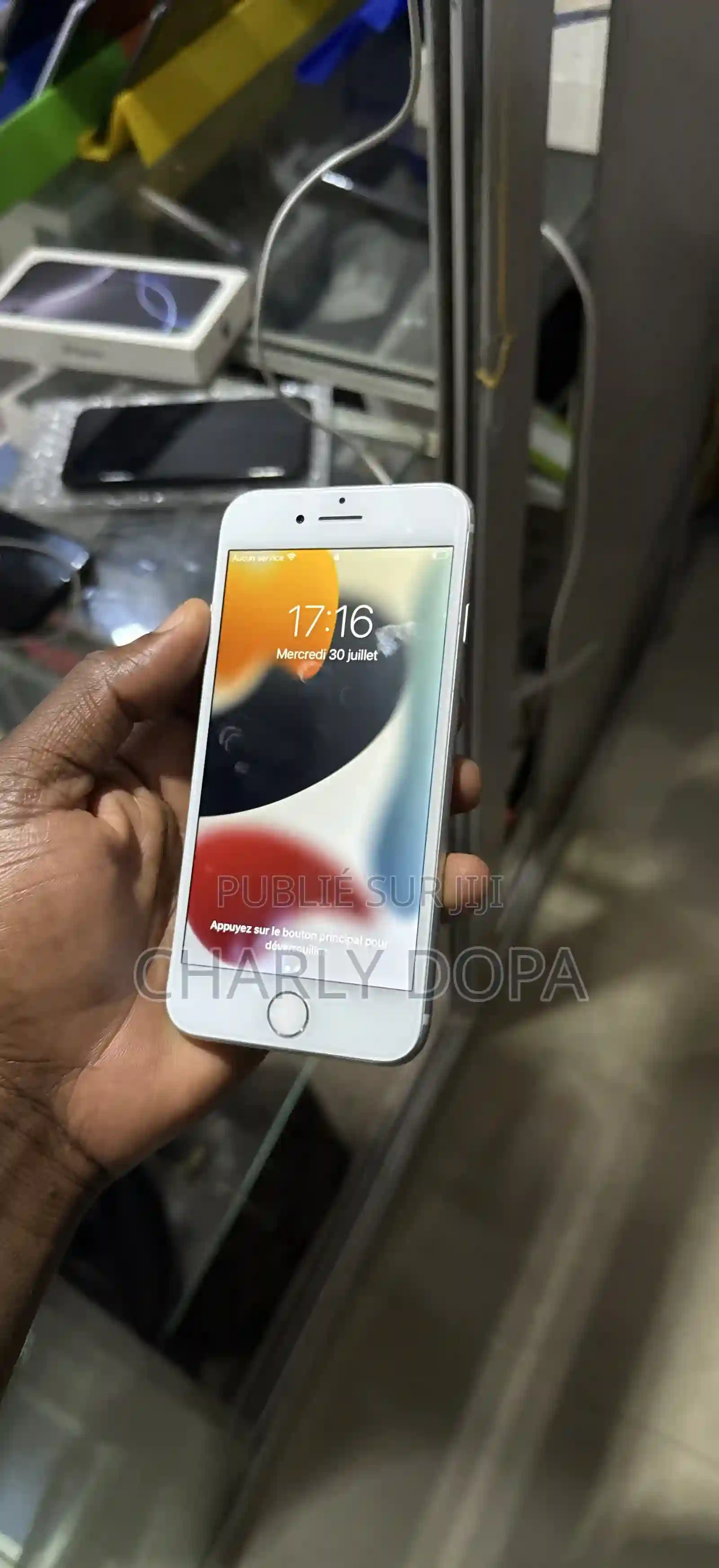 Pomme Iphone 7 32 GB Gris - Vue 3