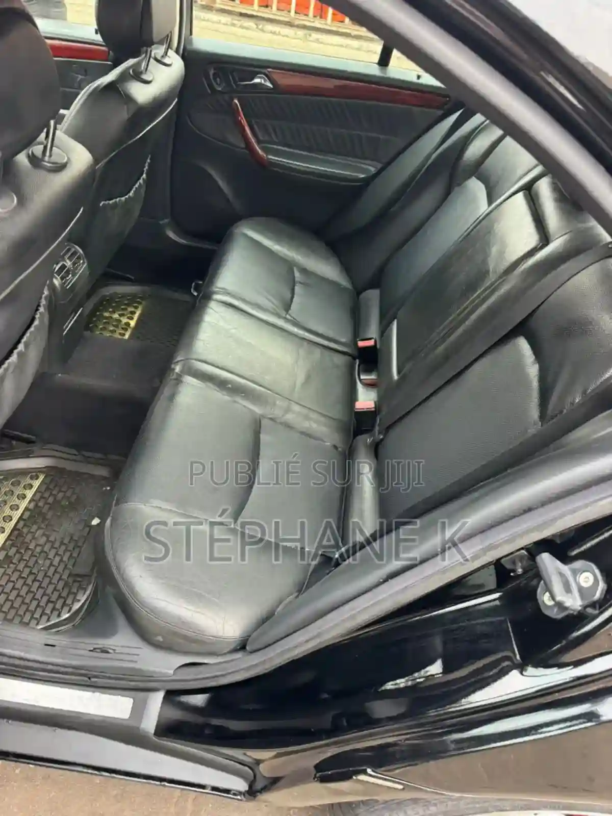 Mercedes-benz C200 2001 Black - Vue 2