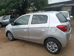 Mitsubishi Mirage 2016 Gris