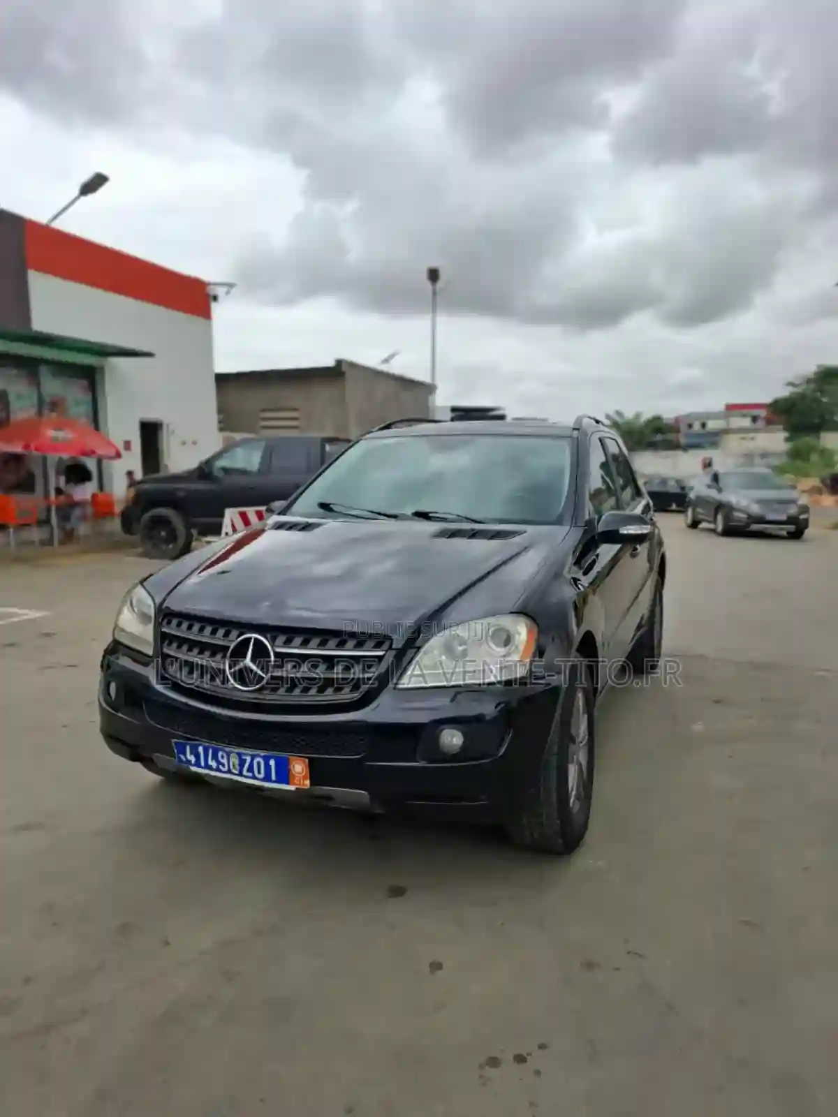 Mercedes-benz M Class ML 350 AWD 4matic (35l V6 7A) 2006 Noir - Vue 1