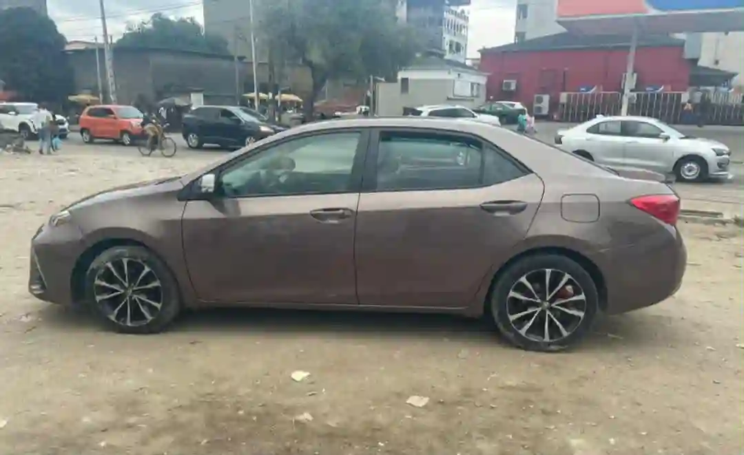 TOYOTA COROLLA EN VENTE  - Vue 3