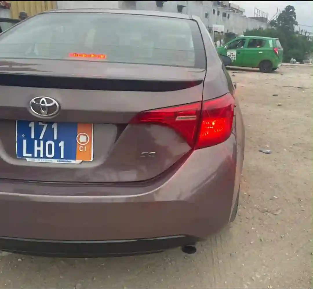TOYOTA COROLLA EN VENTE  - Vue 4