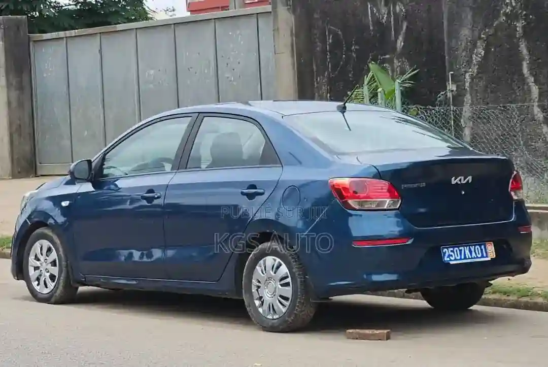 Kia Pegas 2021 Bleu - Vue 2