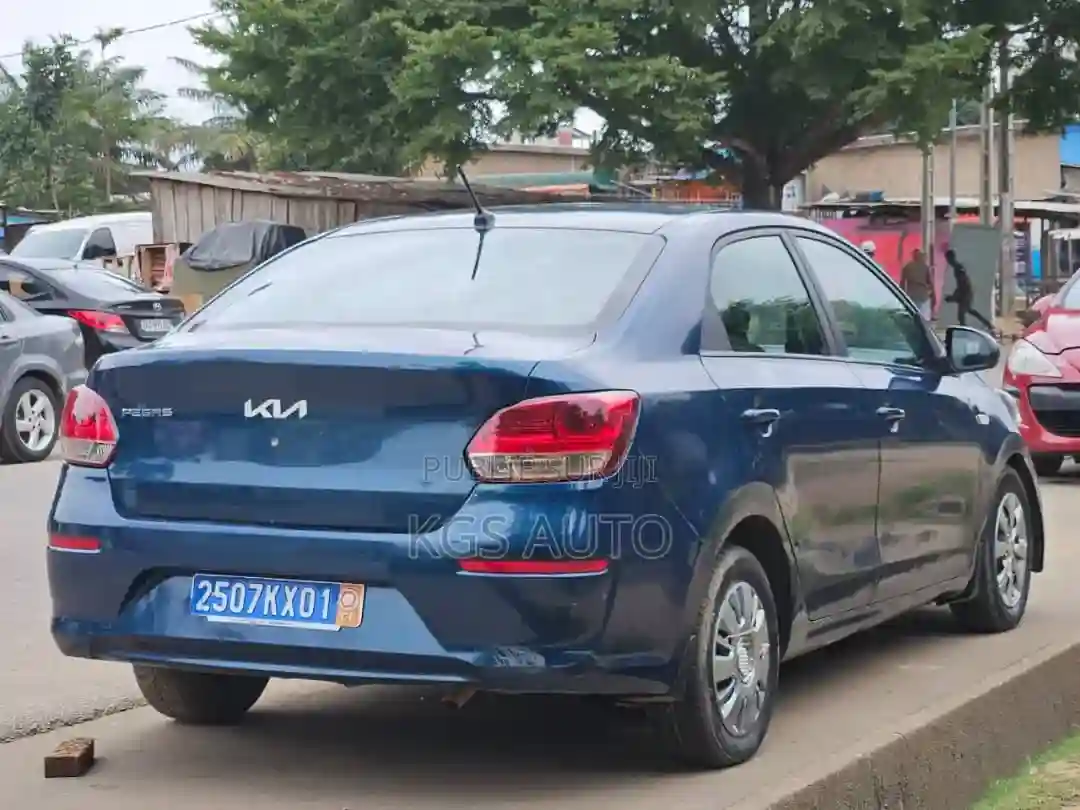 Kia Pegas 2021 Bleu - Vue 6
