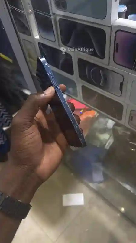 Iphone 12 - Vue 3