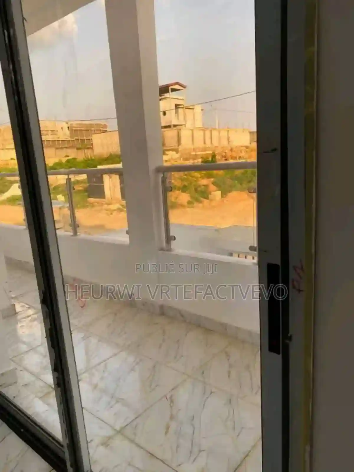 4chbre Duplex Dans Angré 10E Tranche Cocody à Vendre - Vue 2