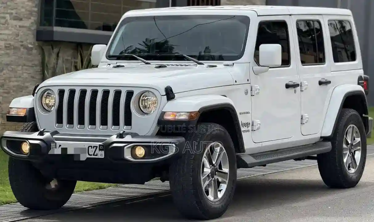 Jeep Wrangler Sahara 4 Door 4x4 2023 Blanc - Vue 2