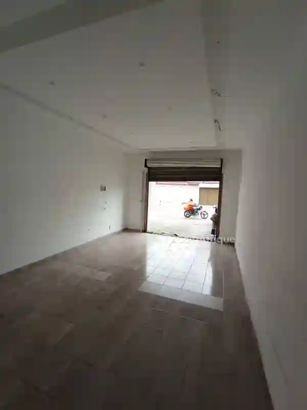 Location Magasin Avec Toilette- Cocody 2 Plateaux 7eme Tranche