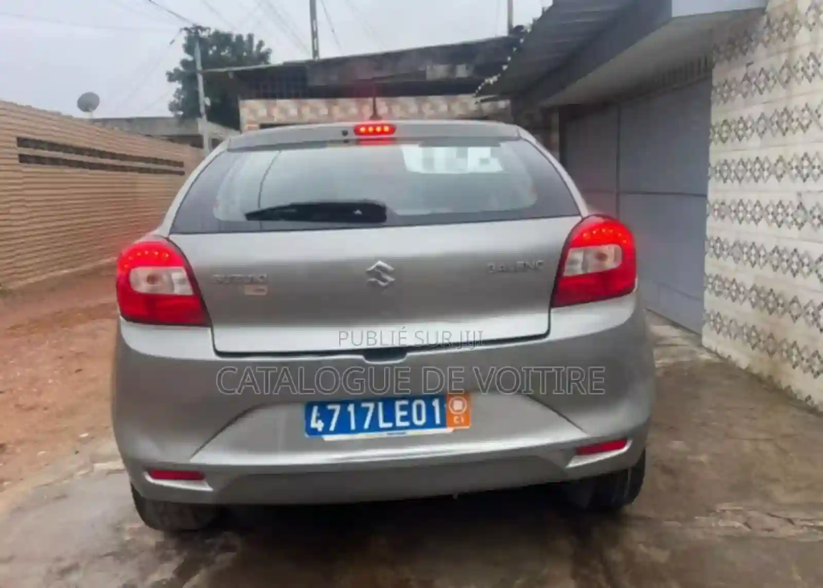 Suzuki Baleno 2023 Gris - Vue 1