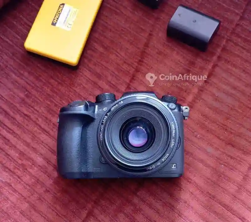 Appareil Photo Panasonic Lumix GH5 4K Avec 2 Batteries - Vue 1