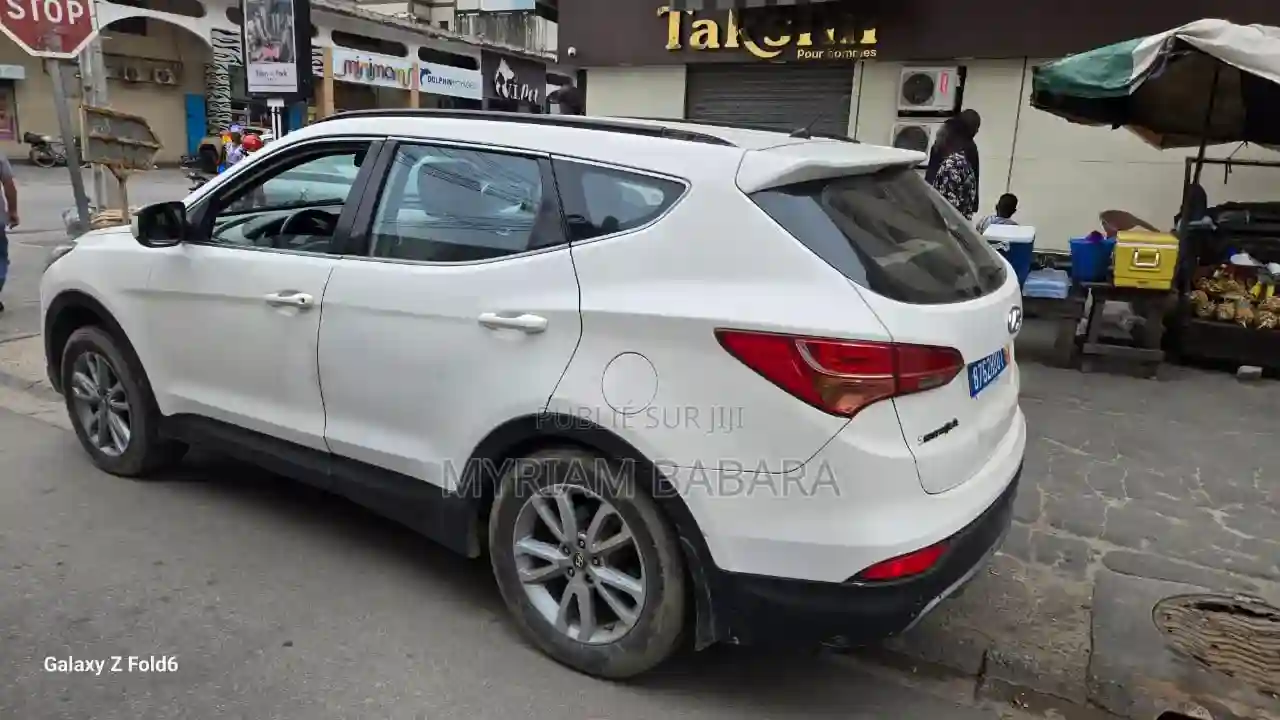 Hyundai Santa Fe 2016 Blanc - Vue 3