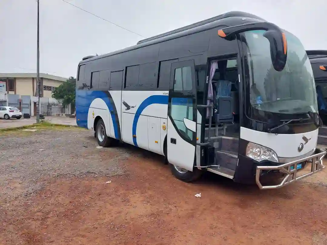 LOCATION DE BUS DE 40 PLACES