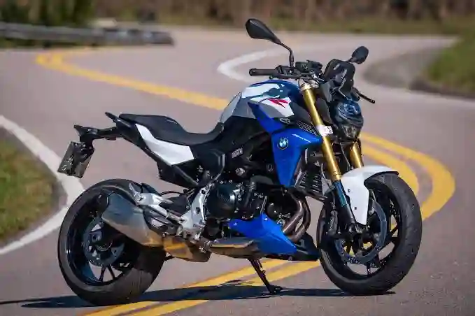 BMW F 900 R 2024 - Prix exceptionnel !