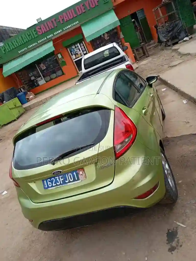Ford Fiesta 2011 Vert - Vue 4