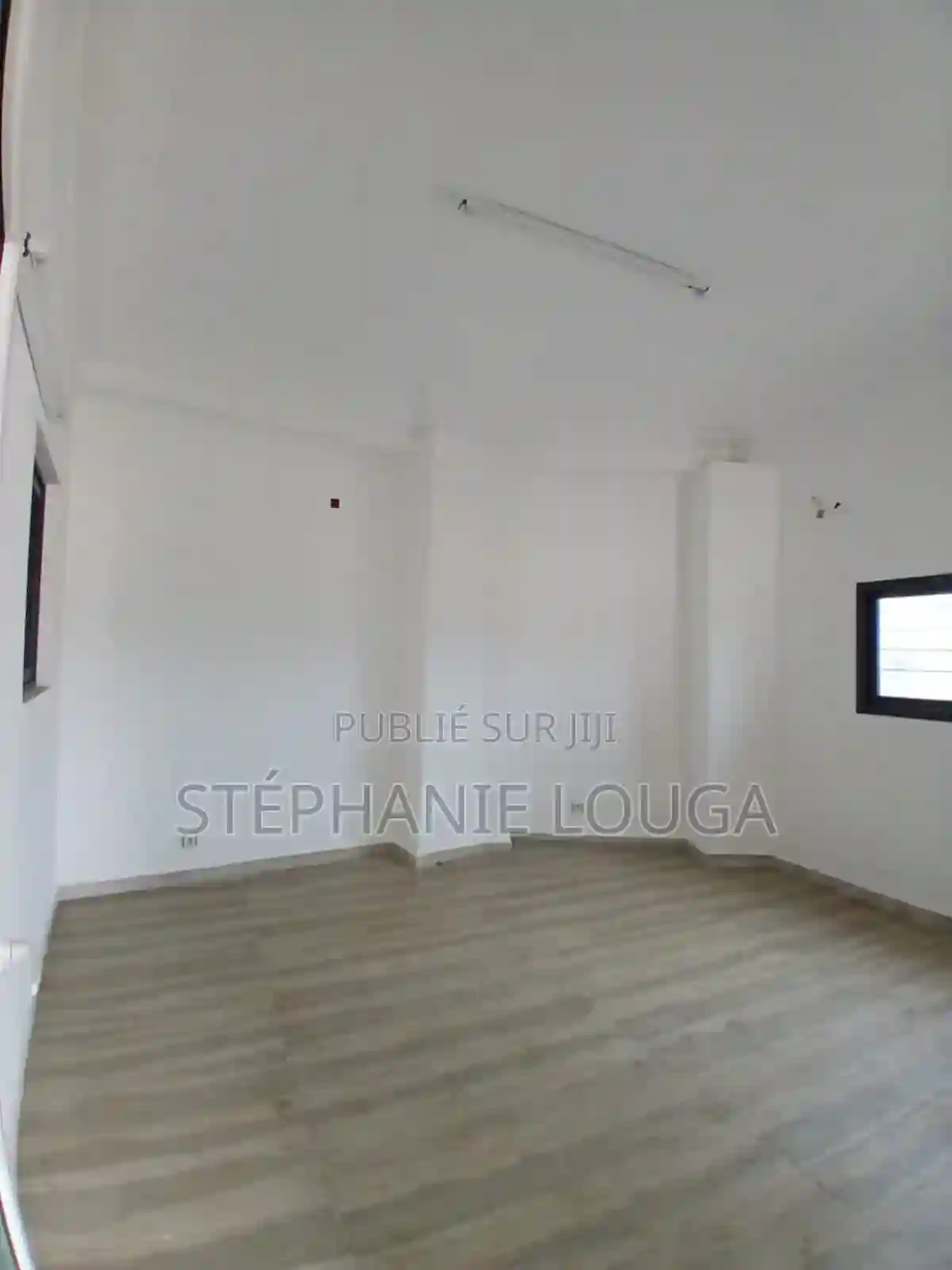 Location D'un Magasin Spacieux À Grand Bassam Vision Future - Vue 3