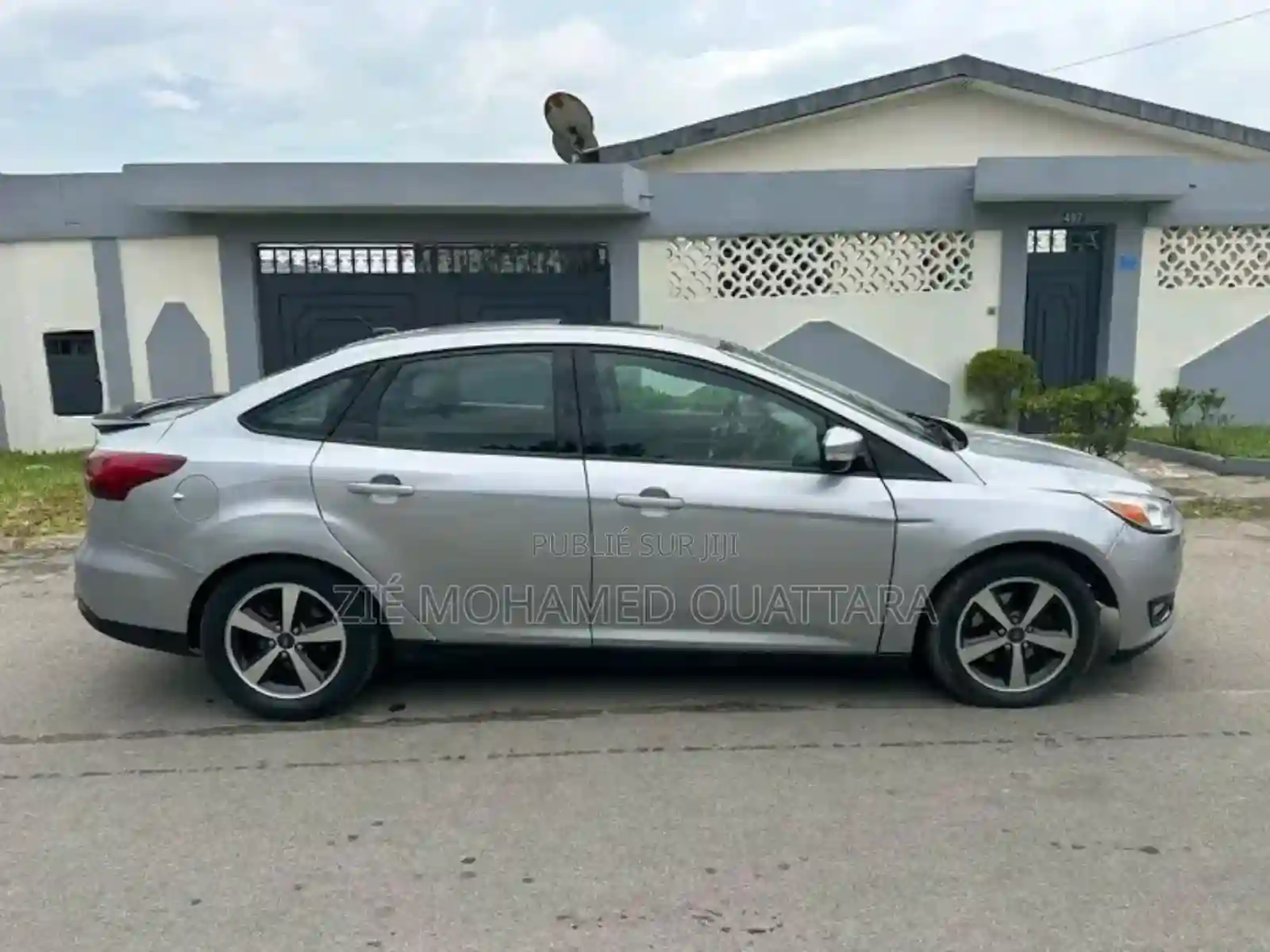 Ford Focus 2020 Beige - Vue 3