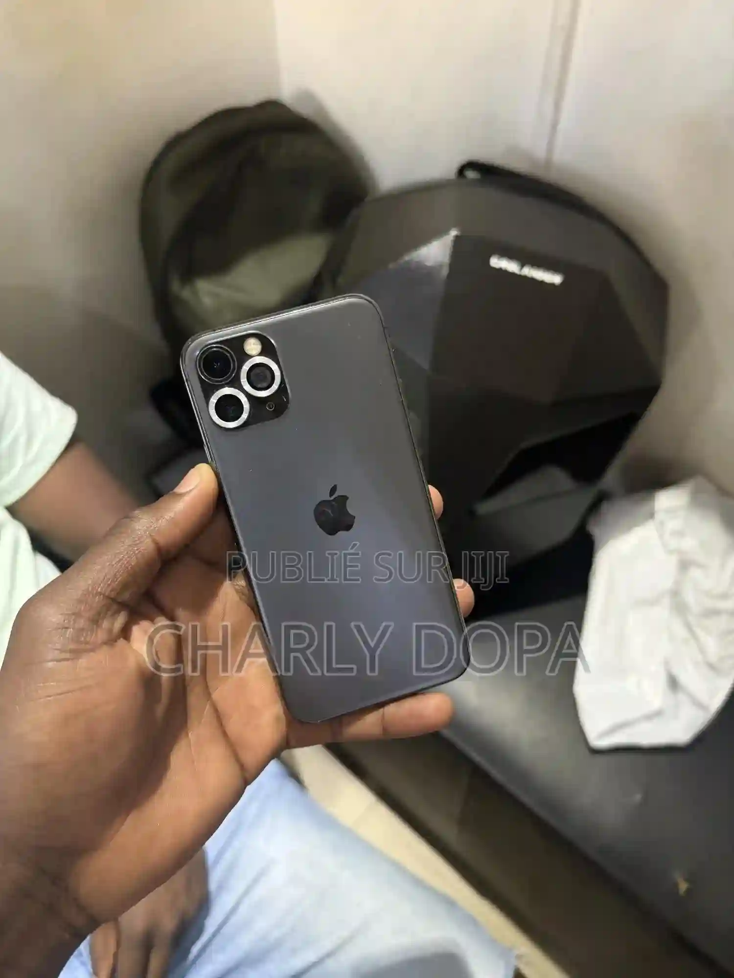 Apple Iphone 11 Pro 64 GB Vert - Vue 2