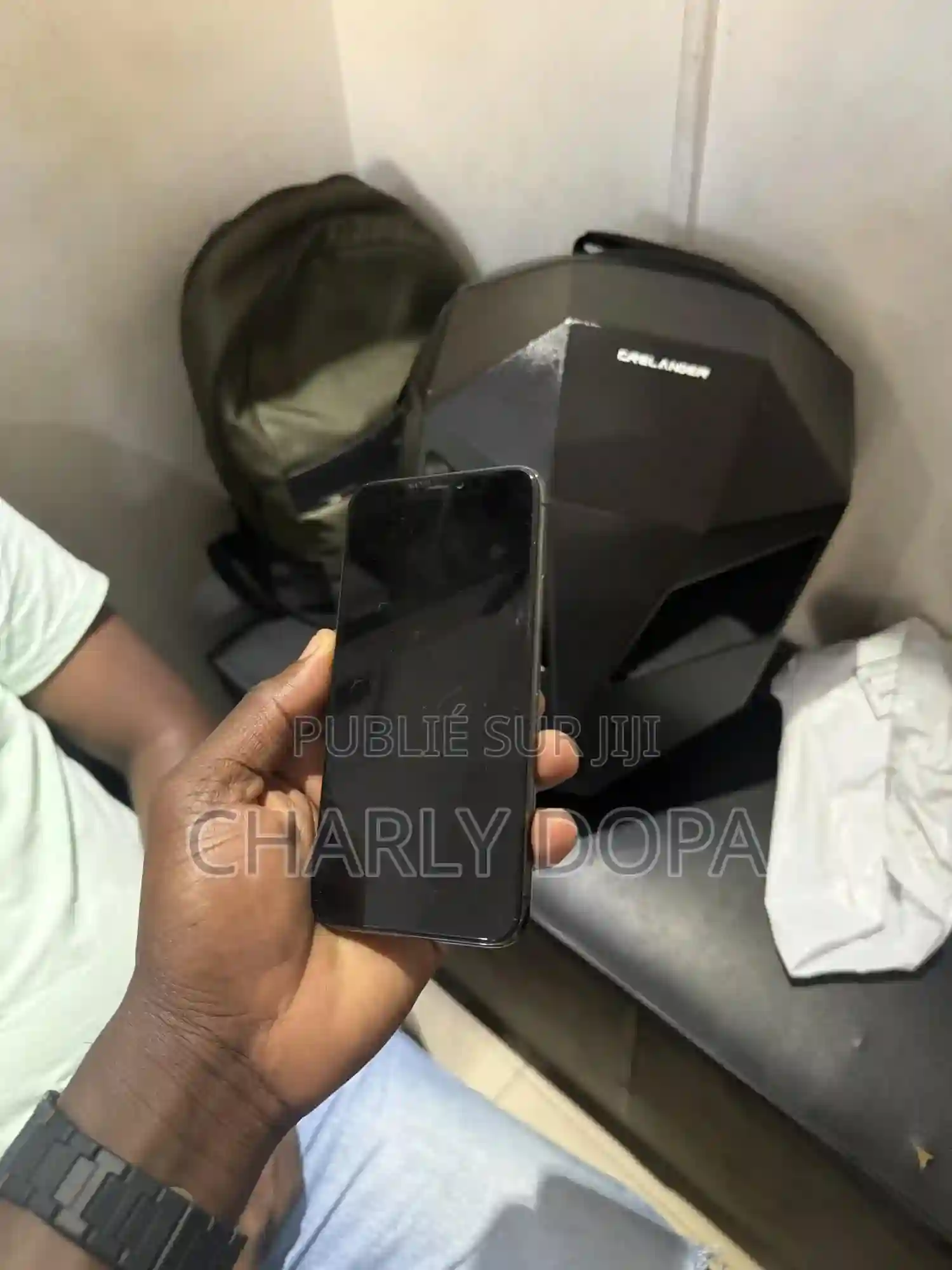 Apple Iphone 11 Pro 64 GB Vert - Vue 3