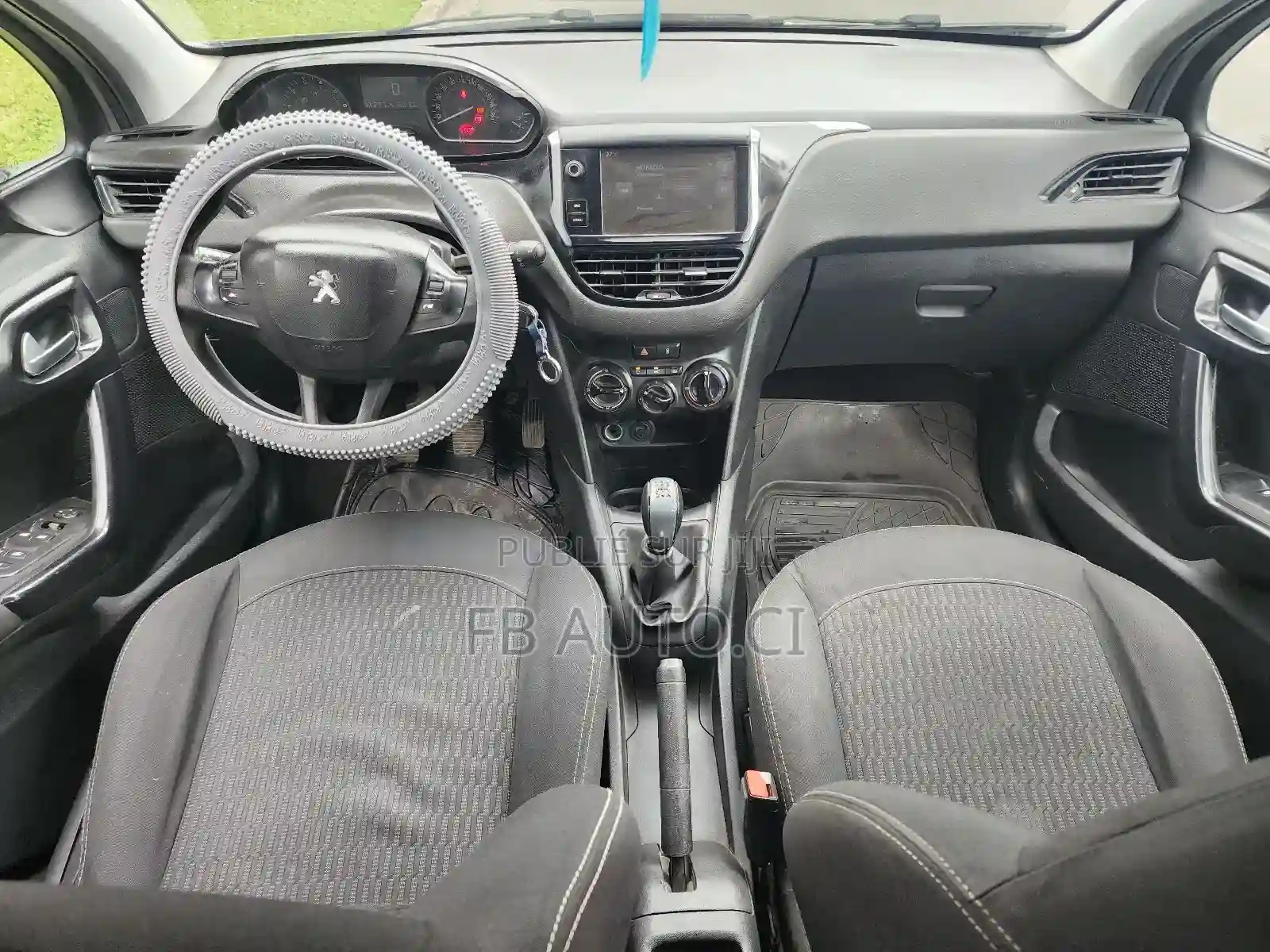Peugeot 208 2017 Gris - Vue 1