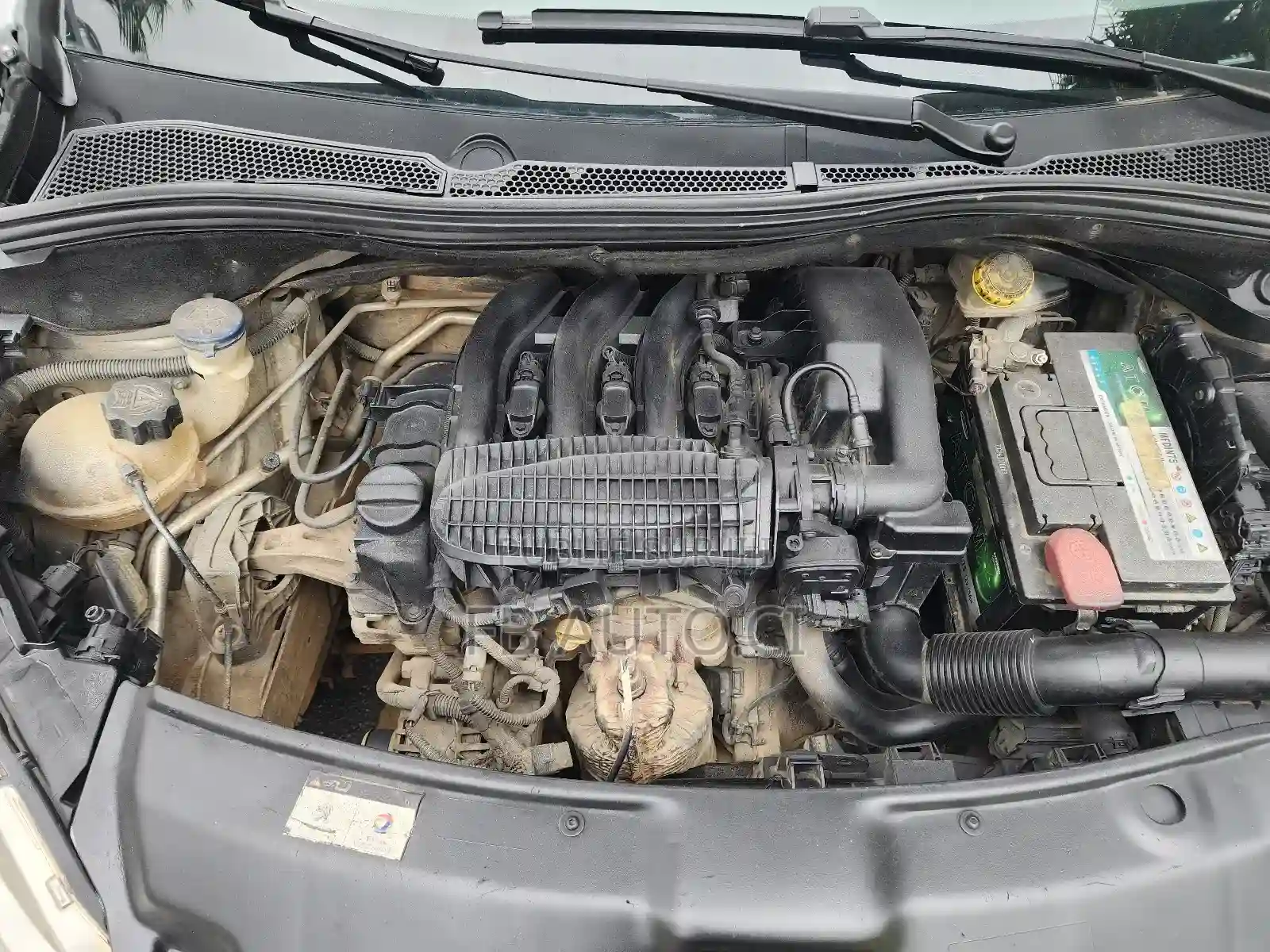Peugeot 208 2017 Gris - Vue 9