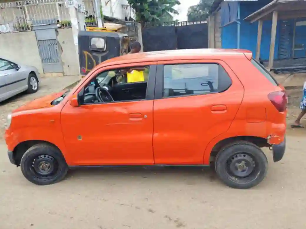 Deux SUZUKI EXPRESSO à 7 millions  - Vue 2