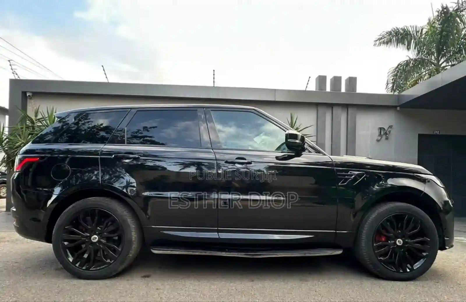 Land Rover Range Rover 2022 Noir - Vue 1