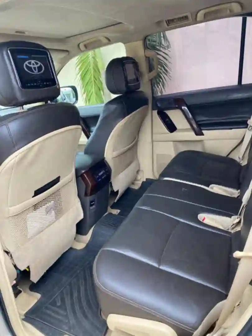 Toyota Prado en location  - Vue 4