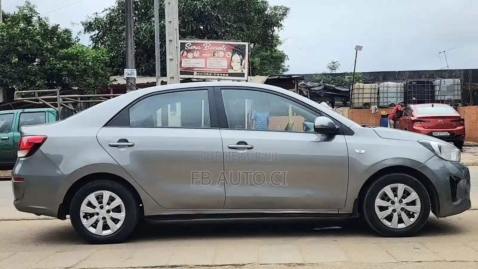 Kia Pegas 2022 Gris - Vue 1