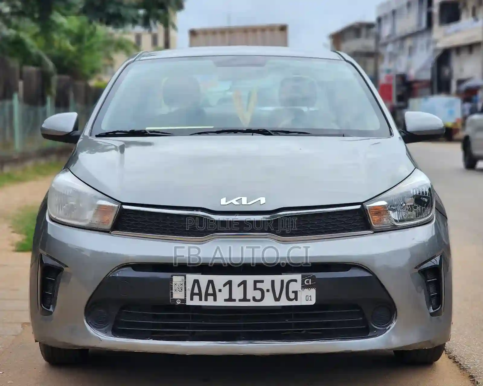 Kia Pegas 2022 Gris - Vue 9