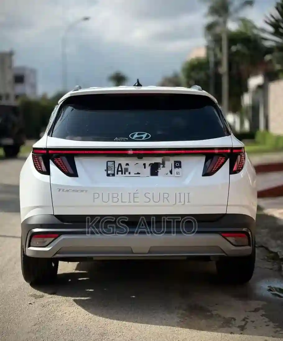Hyundai Tucson Limited 2024 Blanc - Vue 3