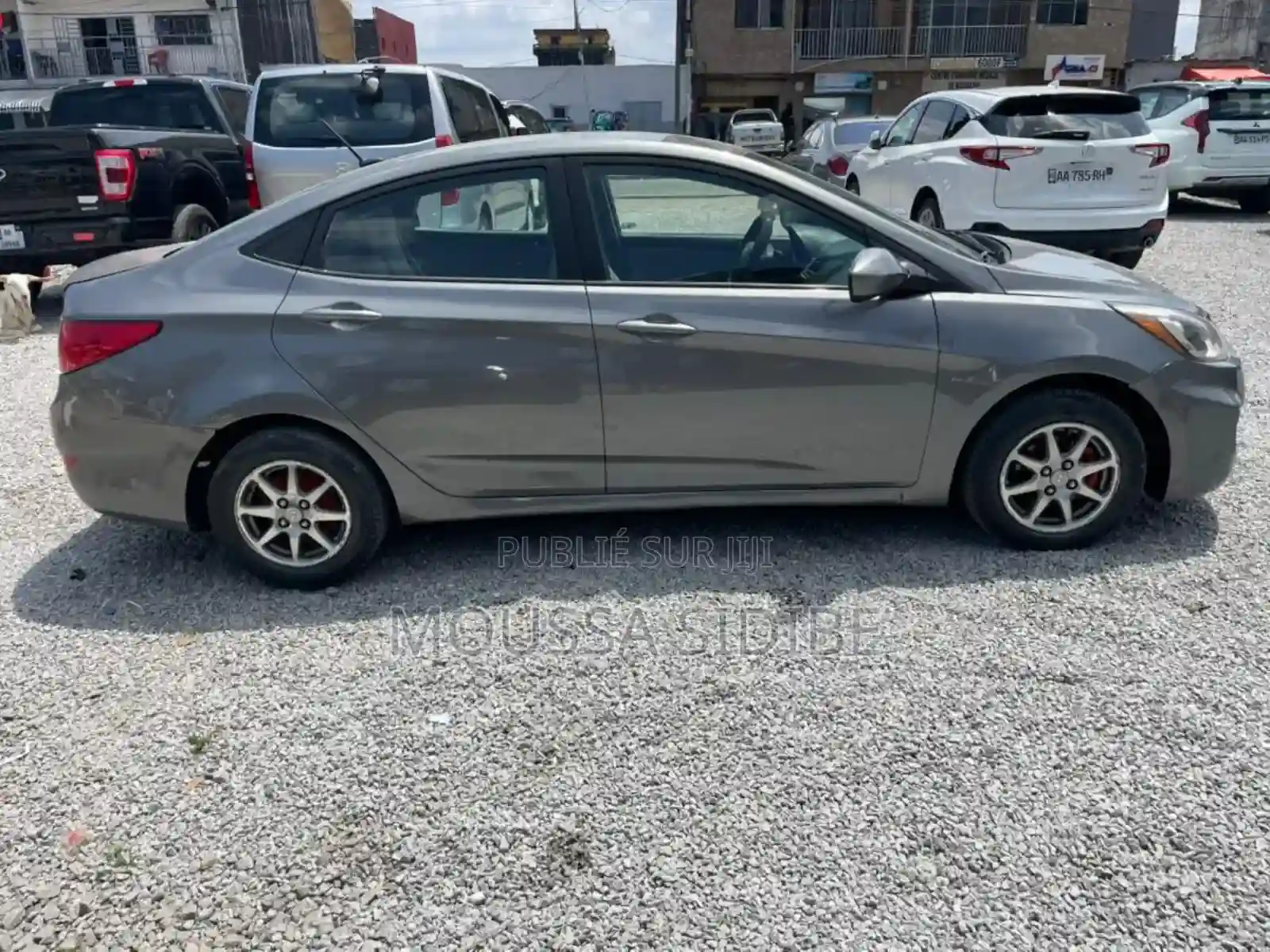 Hyundai Accent Limited 2018 Gris - Vue 4