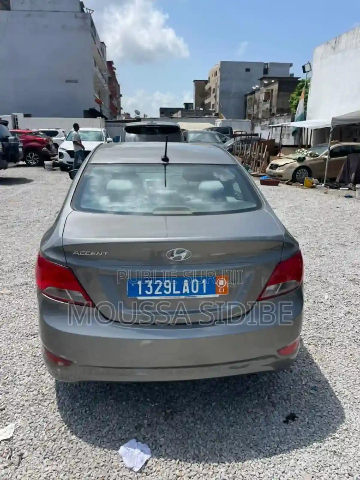 Hyundai Accent Limited 2018 Gris - Vue 5